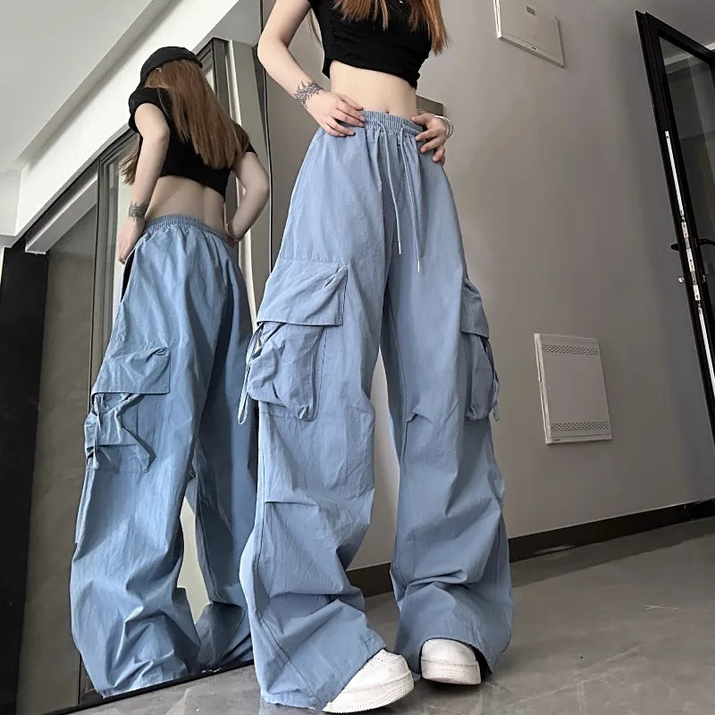 High-Waist Retro Cargo Pants 🖤✨