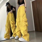 High-Waist Retro Cargo Pants 🖤✨